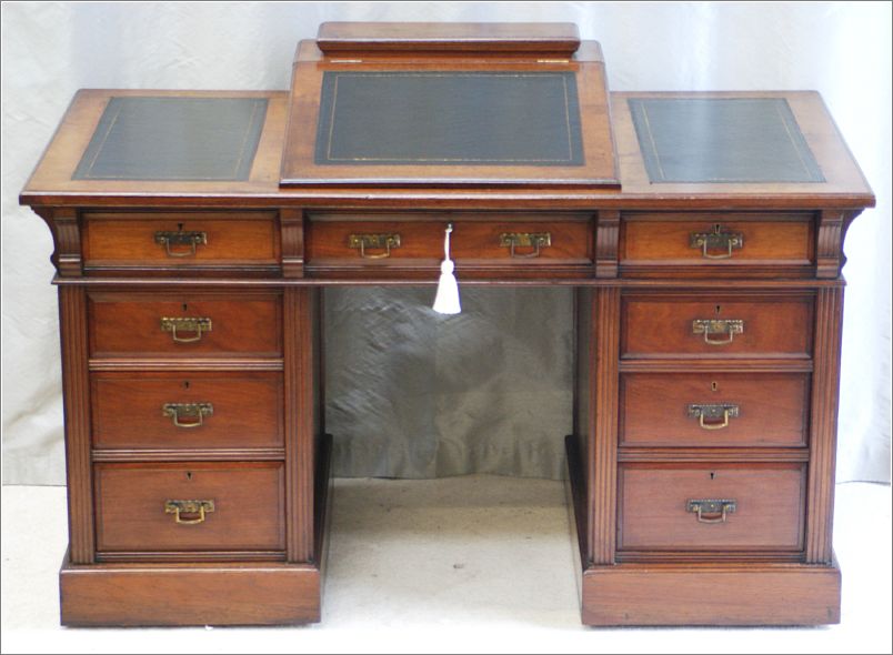4032 Antique Walnut Dickens Desk (1)
